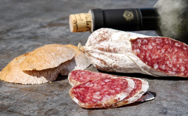 découvrez les meilleurs aliments brûle-graisses pour accélérer votre perte de poids naturellement. apprenez comment intégrer ces aliments à votre alimentation pour optimiser votre métabolisme et atteindre vos objectifs santé plus rapidement.
